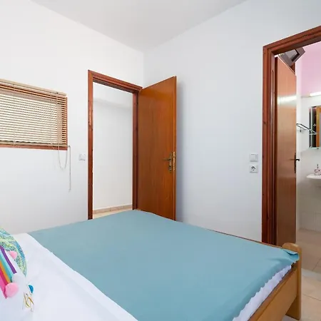 Artoria 2 First Floor * ハラキ